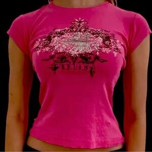 Pink woman’s baby tee vintage tshirt